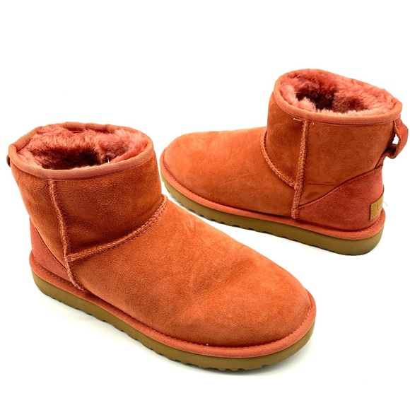 UGG WOMEN'S CLASSIC MINI II BOOT - HIBISCUS PINK WINTER SHORT ANKLE FUR SIZE 7 - Picture 1 of 7